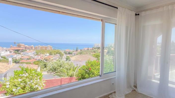 Image No.30-3 Bed Villa for sale