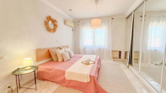 Image No.37-3 Bed Villa for sale