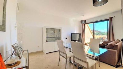 1447-638371-78d1f4f8b6655591b02d22fabb36a692d