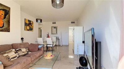 1447-638371-78d1f4f8b6655591b02d22fabb36a692d