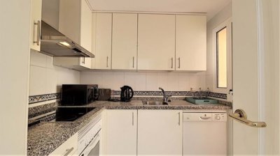 1447-638371-78d1f4f8b6655591b02d22fabb36a692d