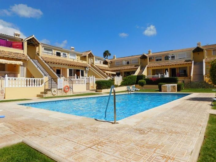 Image No.1-3 Bed Villa for sale