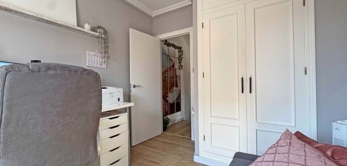 Image No.20-2 Bed Townhouse for sale