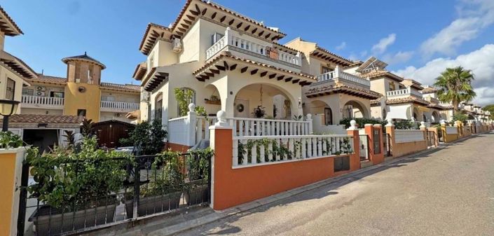 Image No.27-2 Bed Townhouse for sale