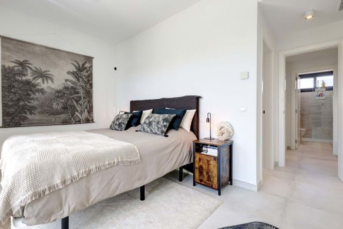 Image No.23-2 Bed Apartment for sale