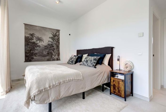 Image No.24-2 Bed Apartment for sale