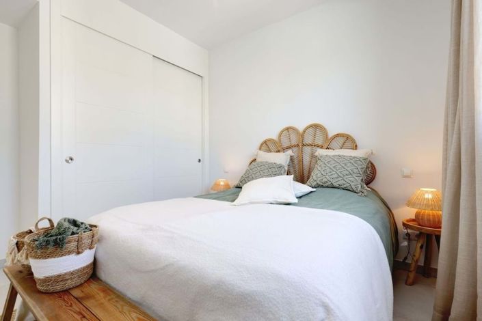 Image No.26-2 Bed Apartment for sale