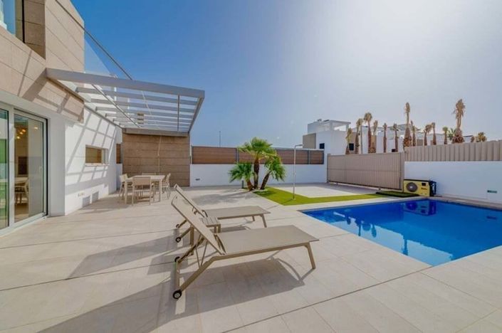 Image No.32-3 Bed Villa for sale