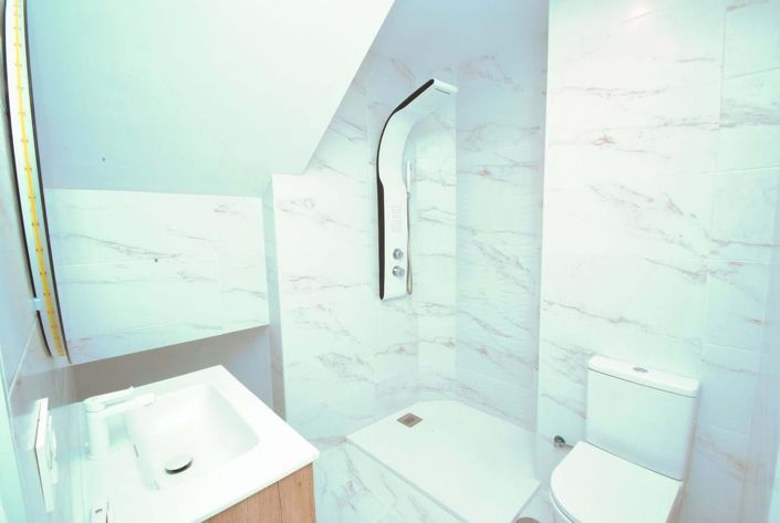 Image No.12-2 Bed Semi-Detached for sale