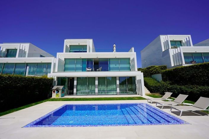 Image No.1-5 Bed Villa for sale