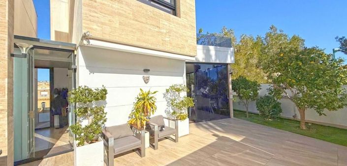 Image No.11-3 Bed Villa for sale