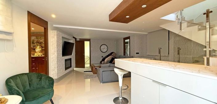 Image No.14-3 Bed Villa for sale