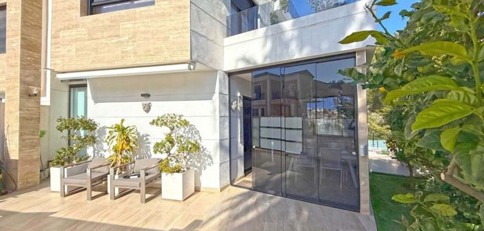 Image No.2-3 Bed Villa for sale