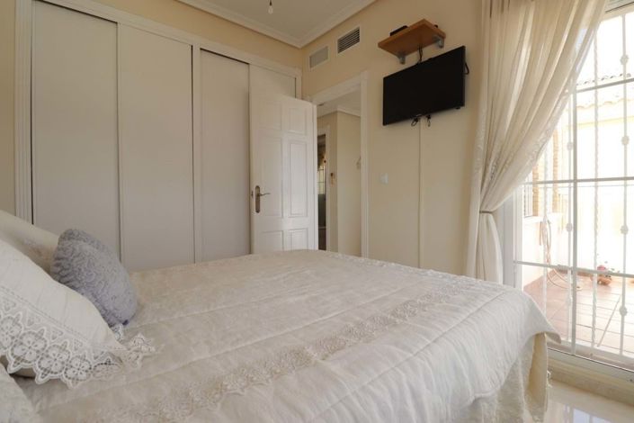 Image No.10-3 Bed Villa for sale