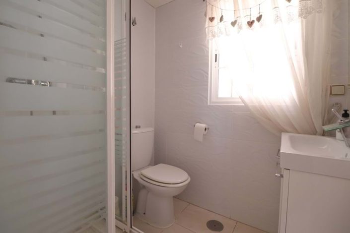 Image No.11-3 Bed Villa for sale