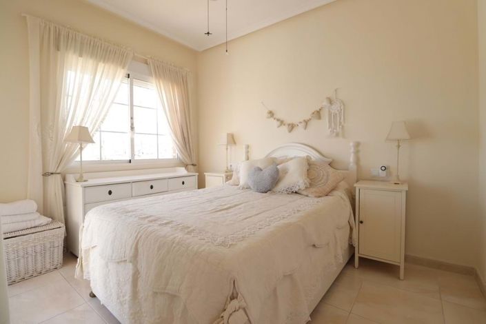 Image No.9-3 Bed Villa for sale