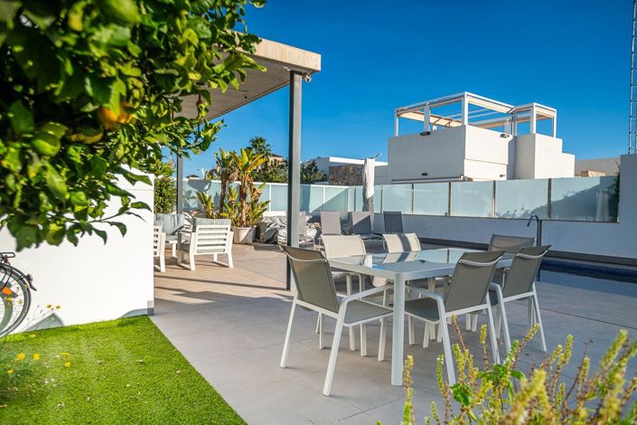 Image No.3-3 Bed Villa for sale