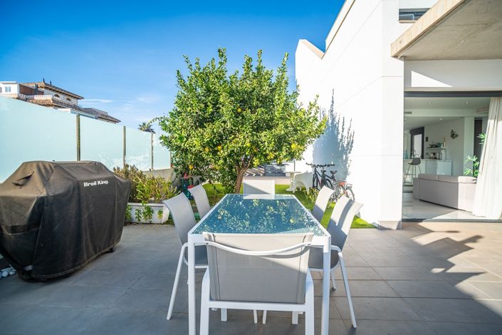 Image No.7-3 Bed Villa for sale