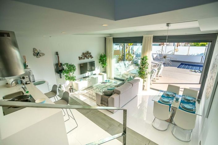 Image No.9-3 Bed Villa for sale