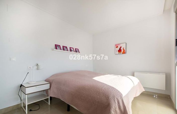 Image No.14-3 Bed Townhouse for sale