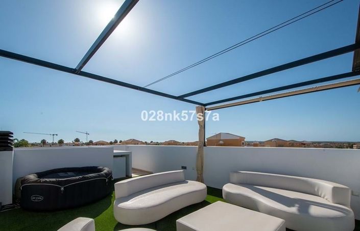 Image No.18-3 Bed Townhouse for sale