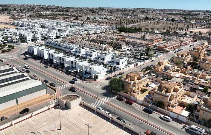 Image No.32-3 Bed Townhouse for sale