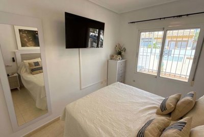 1447-639023-78d1f4f8b6655591b02d22fabb36a692d