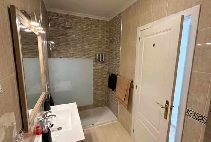 Image No.20-3 Bed Villa for sale