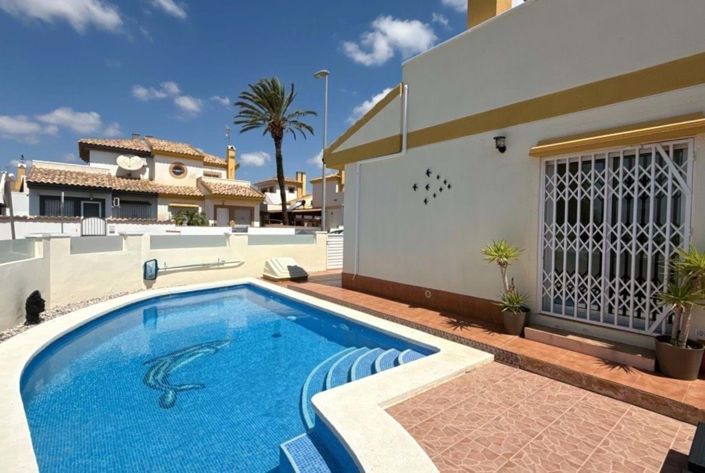 Image No.33-3 Bed Villa for sale