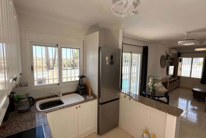 Image No.8-3 Bed Villa for sale