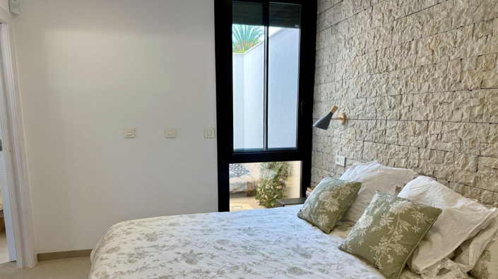 Image No.17-3 Bed Apartment for sale