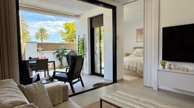 1447-638979-78d1f4f8b6655591b02d22fabb36a692d