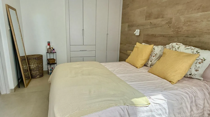 Image No.21-3 Bed Apartment for sale