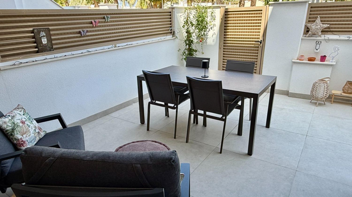 Image No.24-3 Bed Apartment for sale