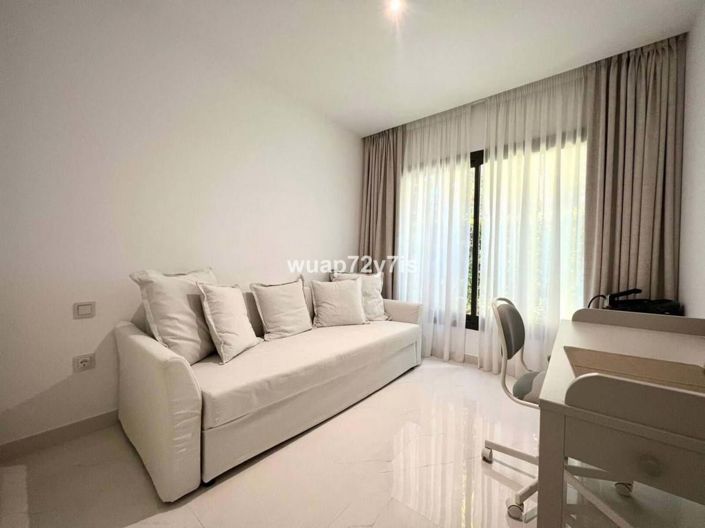 Image No.24-Appartement de 3 chambres à vendre à Estepona