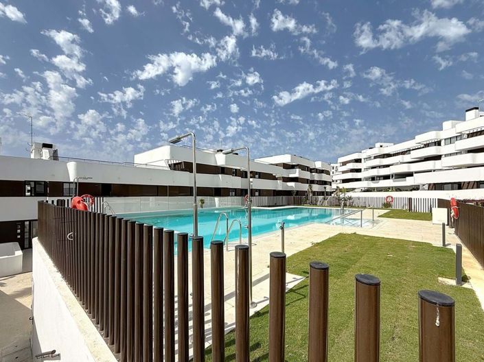 Image No.1-4 Bed Apartment for sale