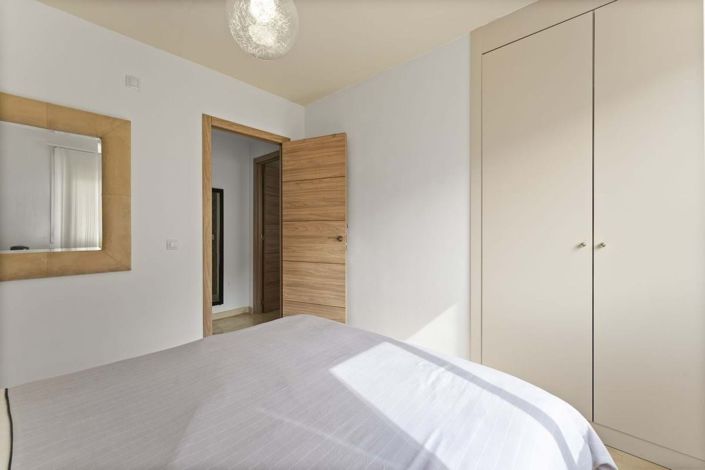 Image No.15-3 Bed Apartment for sale