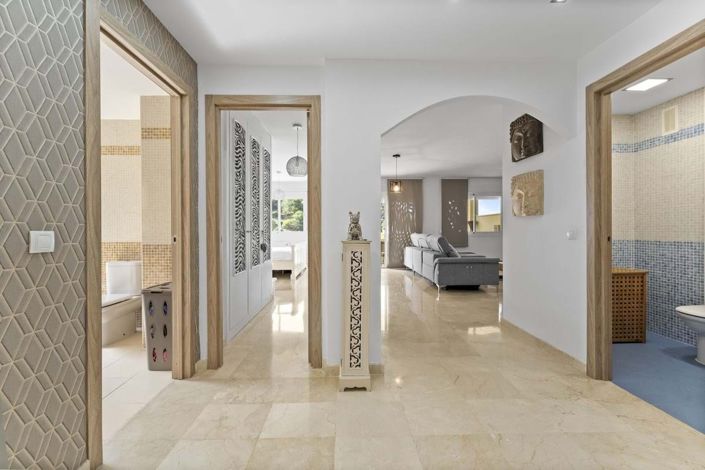 Image No.23-3 Bed Apartment for sale