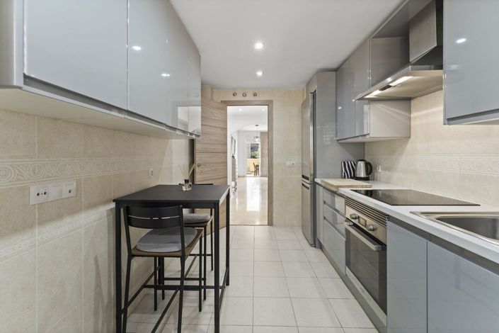 Image No.8-3 Bed Apartment for sale