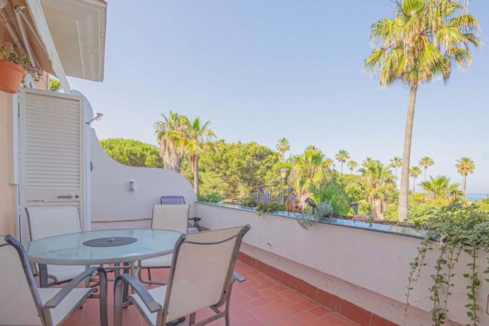 Image No.14-4 Bed Townhouse for sale