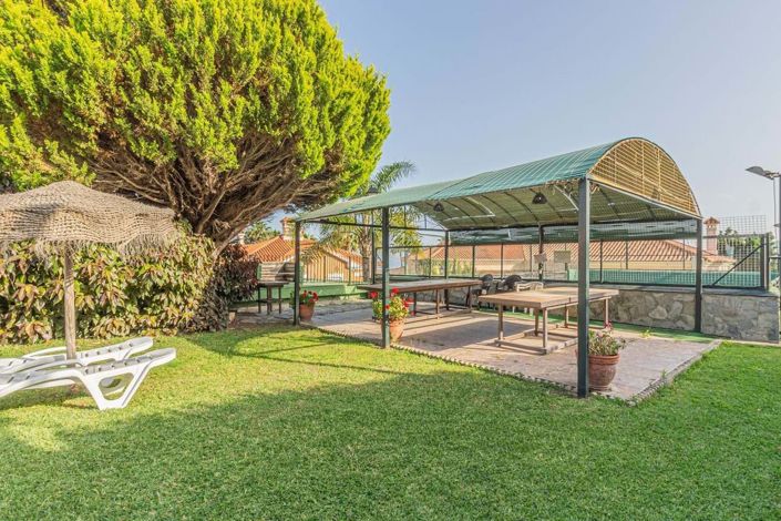 Image No.17-4 Bed Townhouse for sale