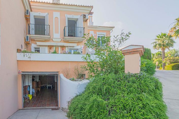 Image No.2-4 Bed Townhouse for sale