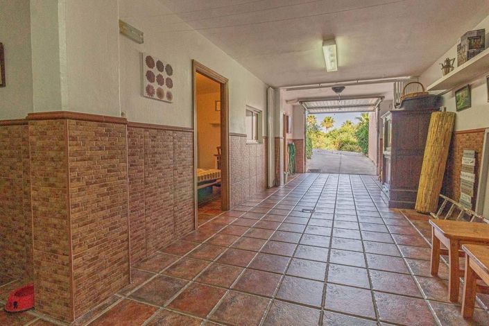 Image No.20-4 Bed Townhouse for sale