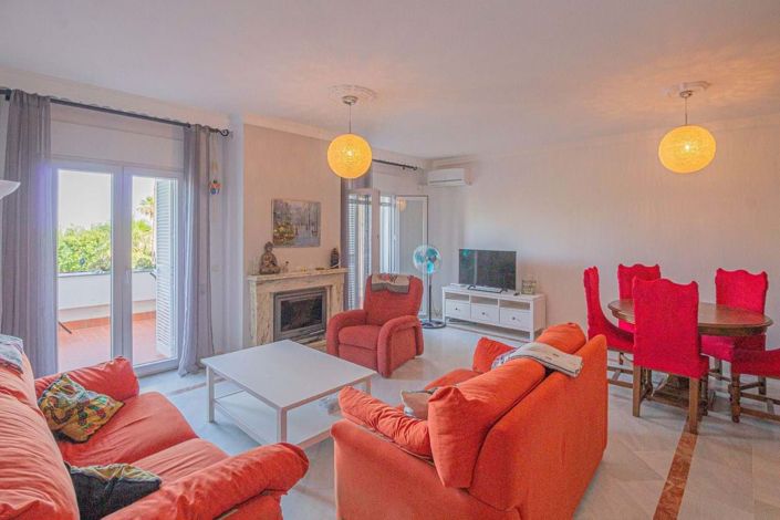 Image No.25-4 Bed Townhouse for sale