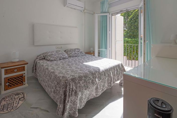 Image No.9-4 Bed Townhouse for sale