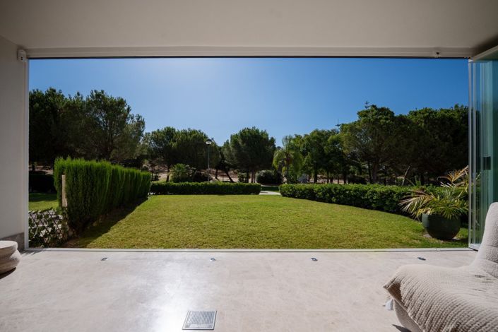 Image No.26-3 Bed Townhouse for sale