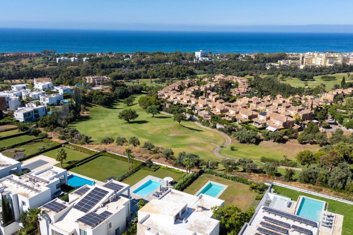 Image No.40-3 Bed Townhouse for sale