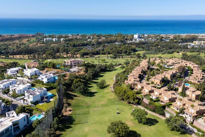 Image No.41-3 Bed Townhouse for sale