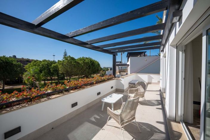 Image No.43-3 Bed Townhouse for sale