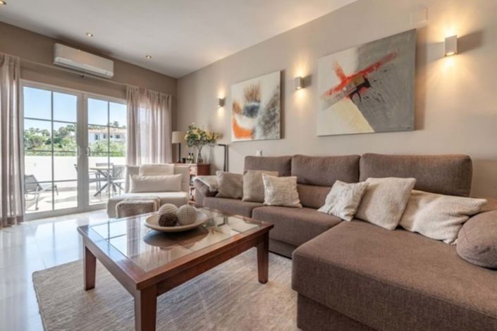 Image No.11-4 Bed Townhouse for sale